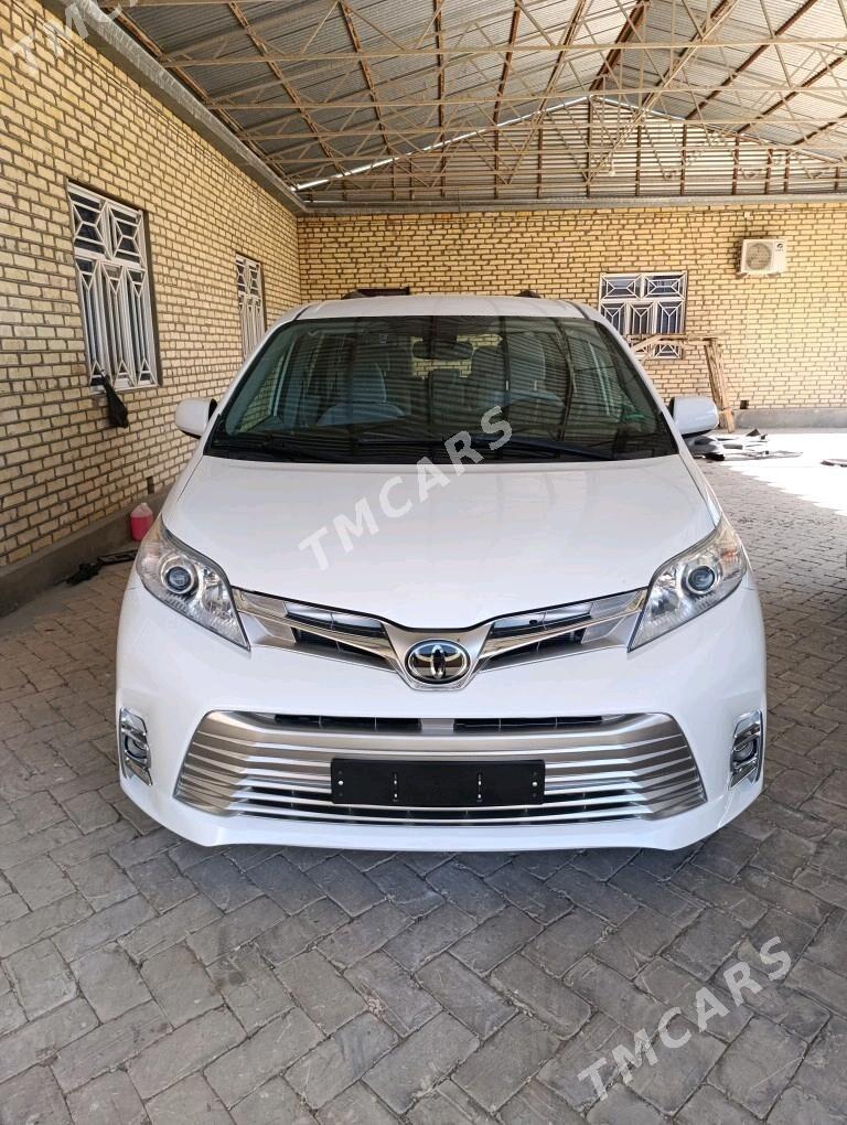 Toyota Sienna 2020 - 500 000 TMT - Байрамали - img 6