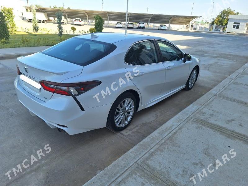 Toyota Camry 2022 - 340 000 TMT - Кëши - img 3