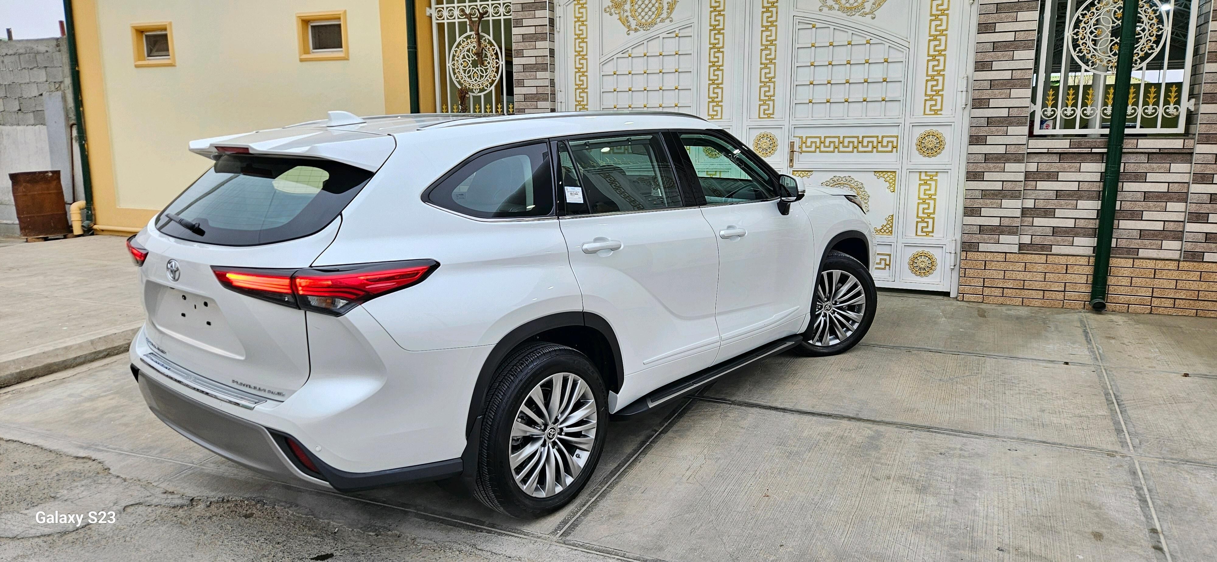 Toyota Highlander 2022 - 686 000 TMT - Aşgabat - img 2