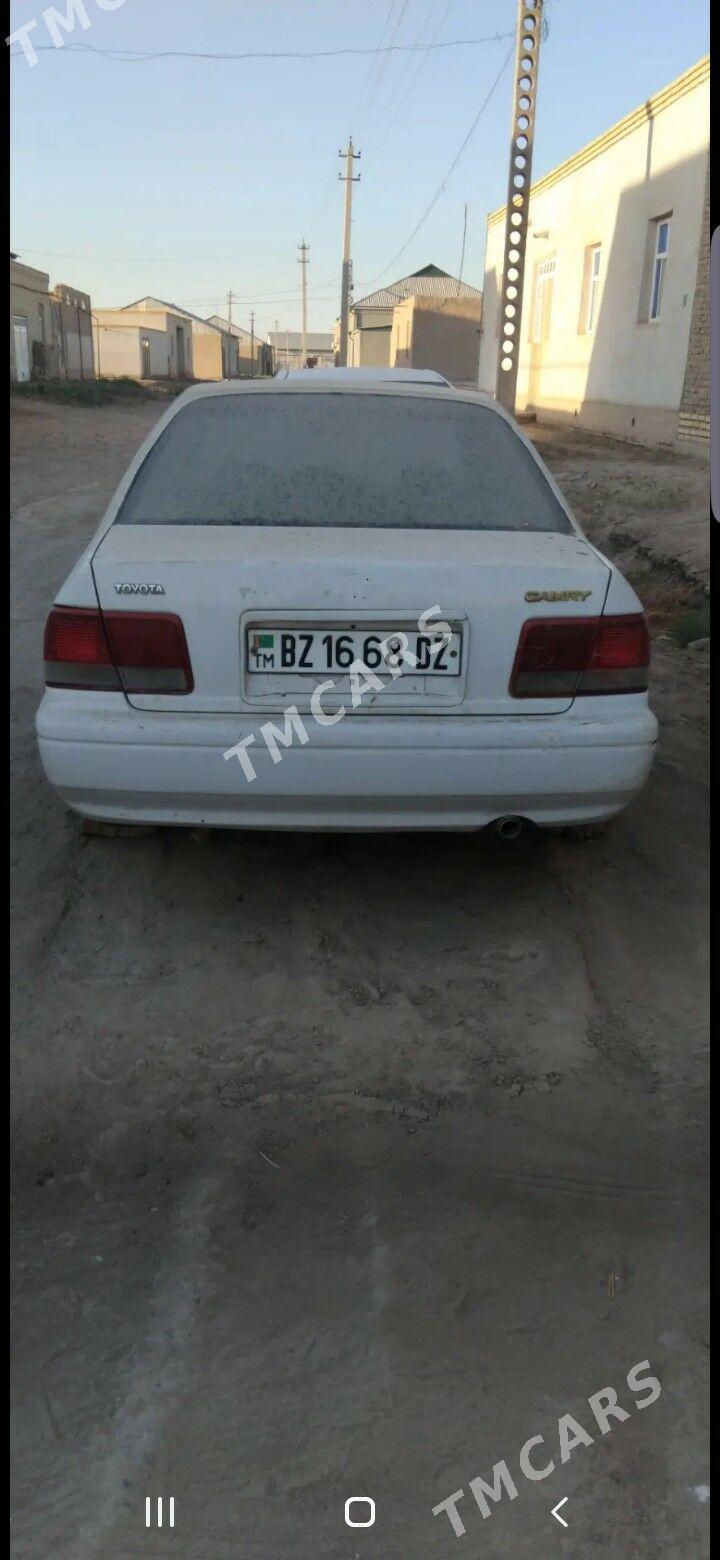Toyota Camry 1995 - 24 000 TMT - Гурбансолтан Едже - img 3
