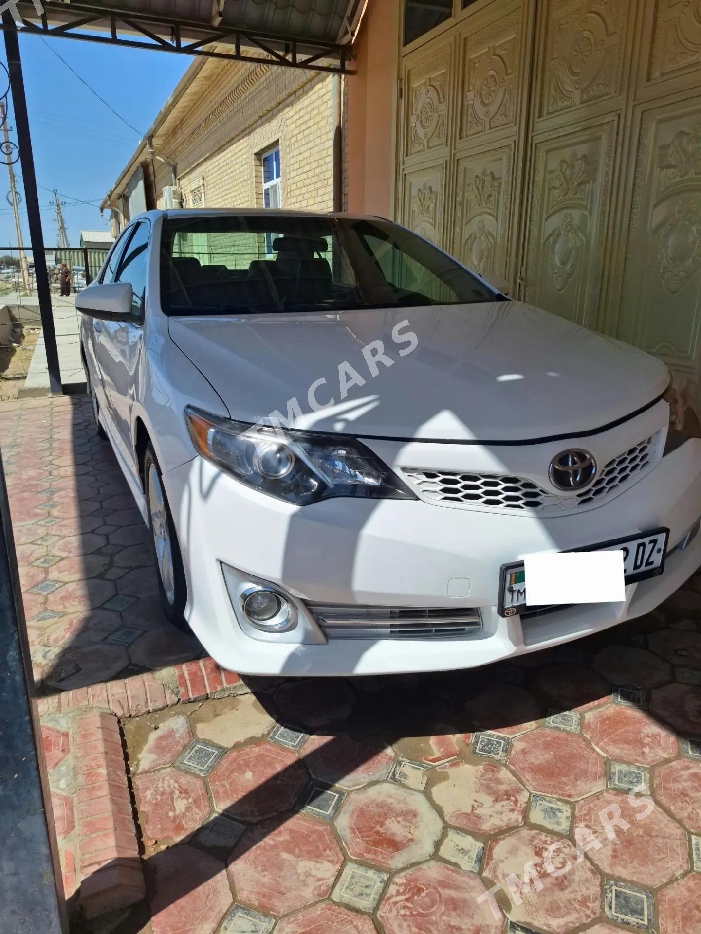 Toyota Camry 2013 - 220 000 TMT - Кёнеургенч - img 6