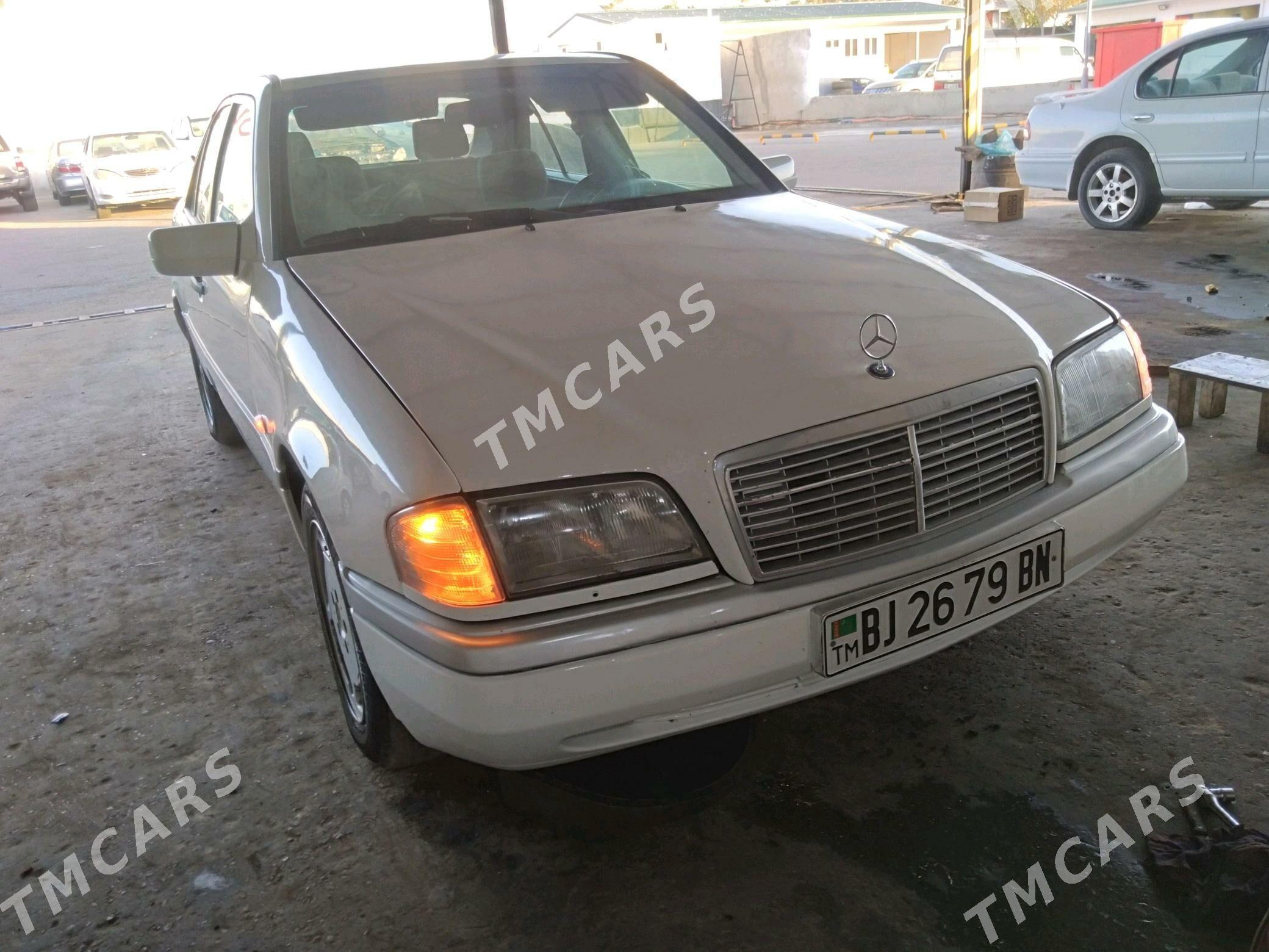 Mercedes-Benz C-Class 1995 - 44 000 TMT - Туркменбаши - img 2
