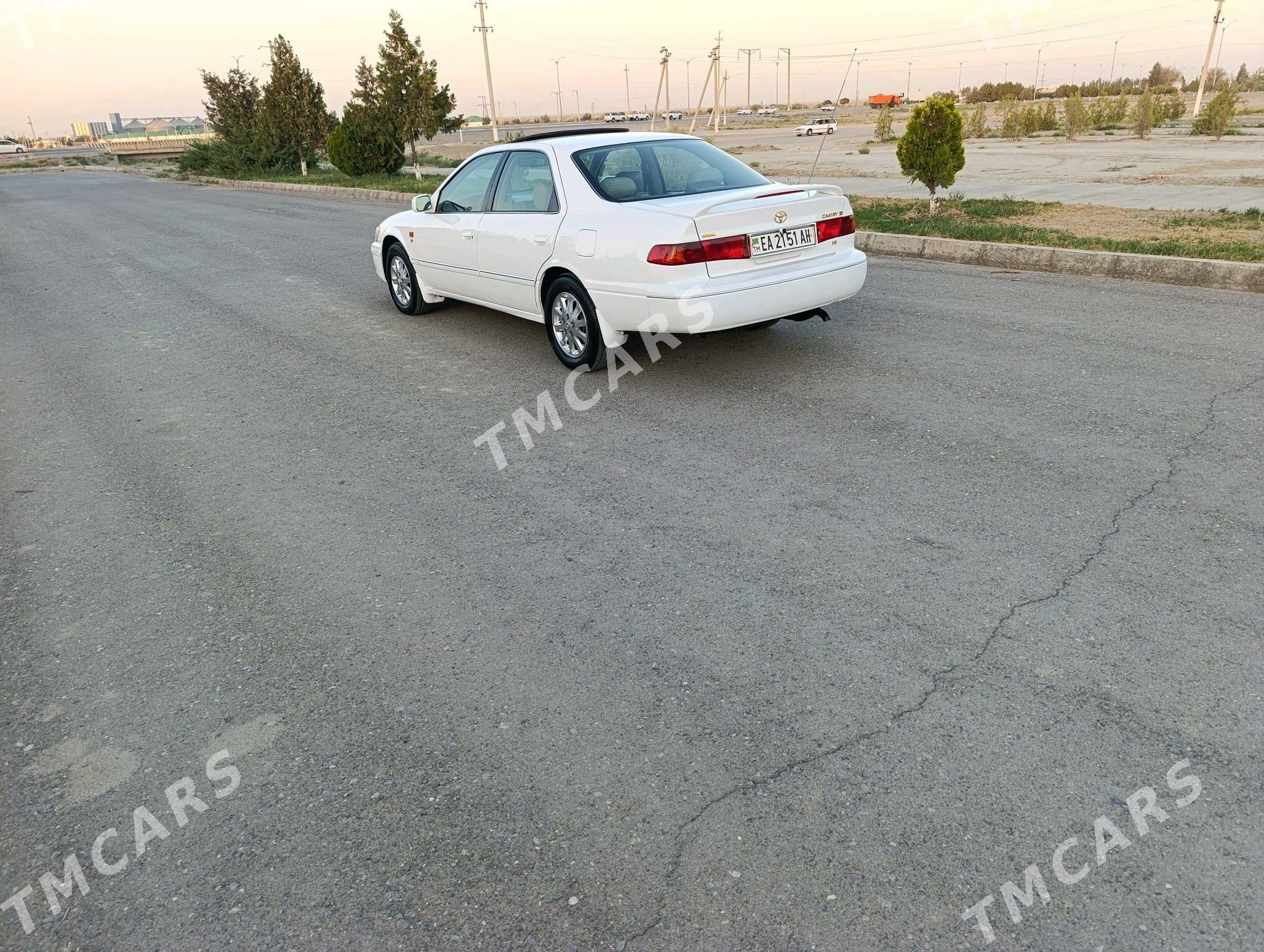 Toyota Camry 2000 - 185 000 TMT - Bäherden - img 5