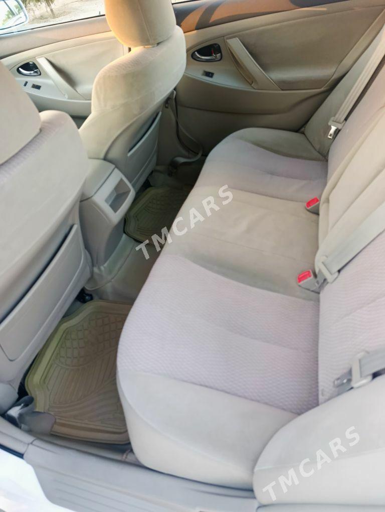Toyota Camry 2010 - 180 000 TMT - Хитровка - img 3