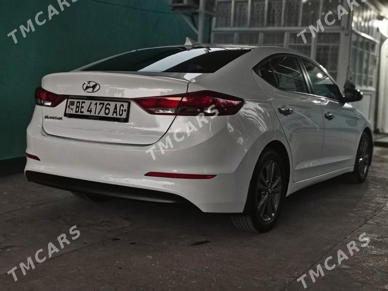 Hyundai Elantra 2017 - 184 000 TMT - Ýanbaş - img 6