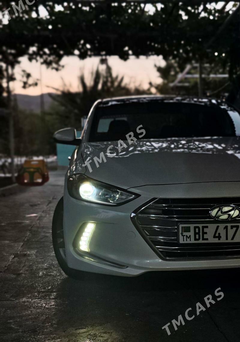 Hyundai Elantra 2017 - 184 000 TMT - Ýanbaş - img 3