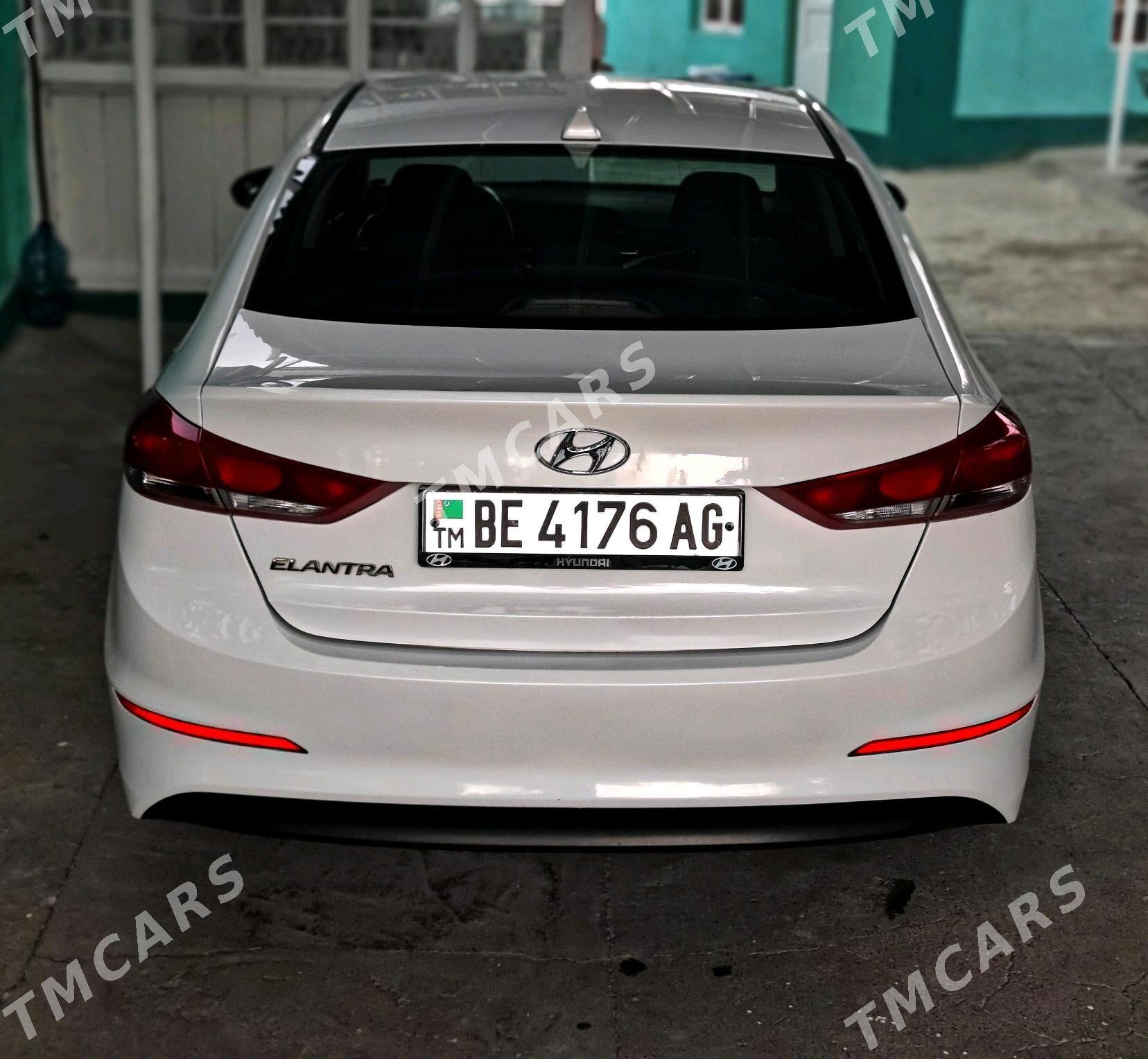 Hyundai Elantra 2017 - 184 000 TMT - Ýanbaş - img 7