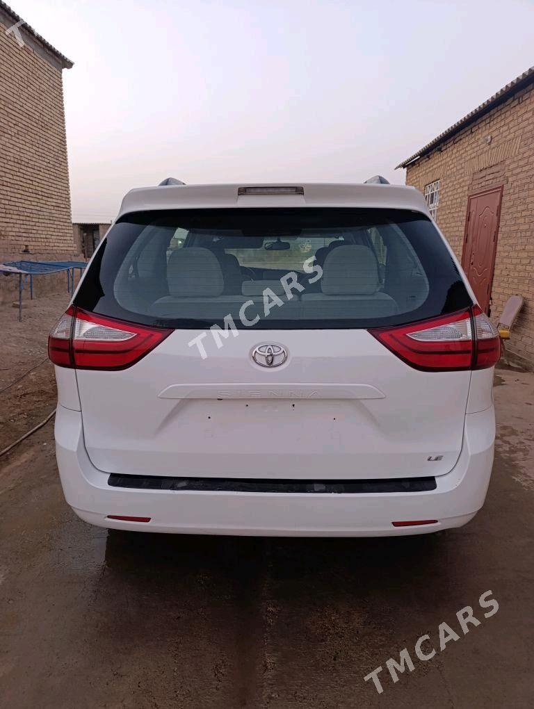 Toyota Sienna 2017 - 340 000 TMT - Tejen - img 2