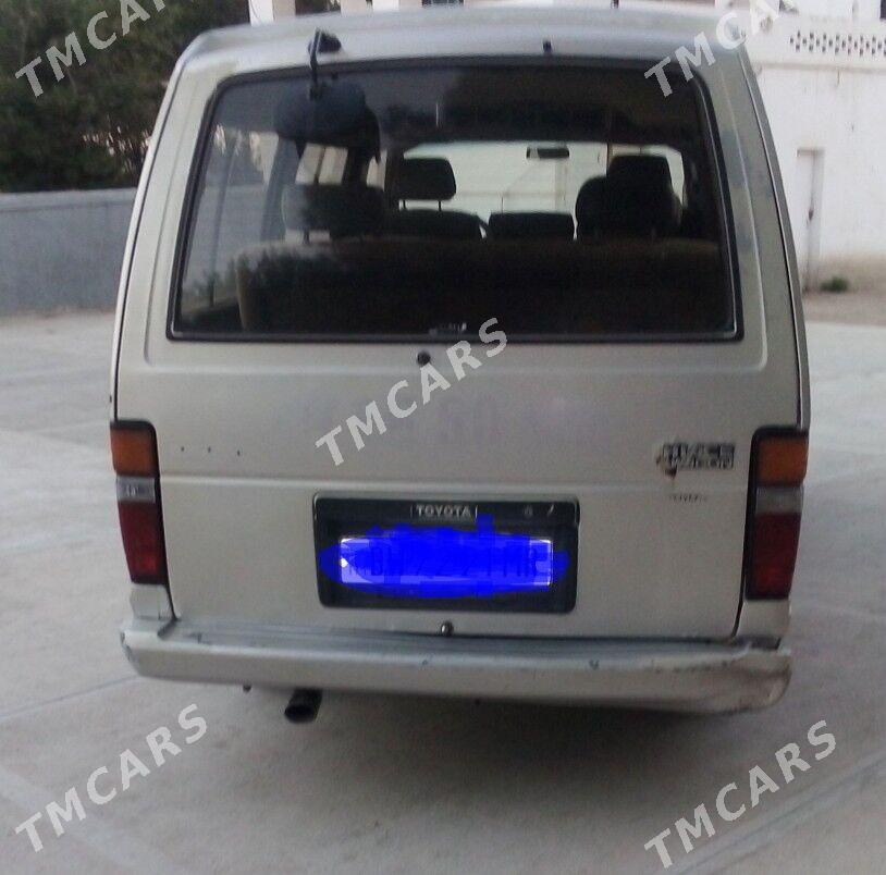 Toyota Hiace 1986 - 35 000 TMT - Байрамали - img 4