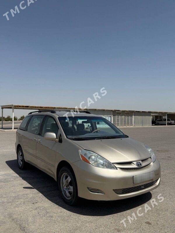 Toyota Sienna 2006 - 200 000 TMT - Мургап - img 2