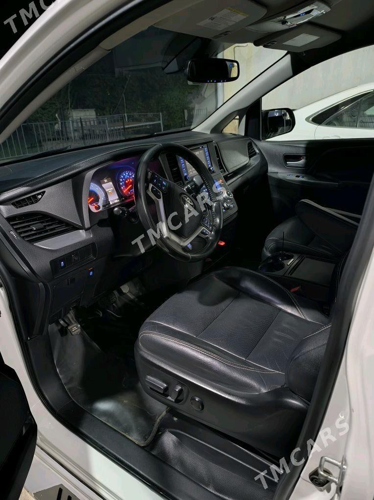 Toyota Sienna 2019 - 420 000 TMT - Койтендаг - img 2