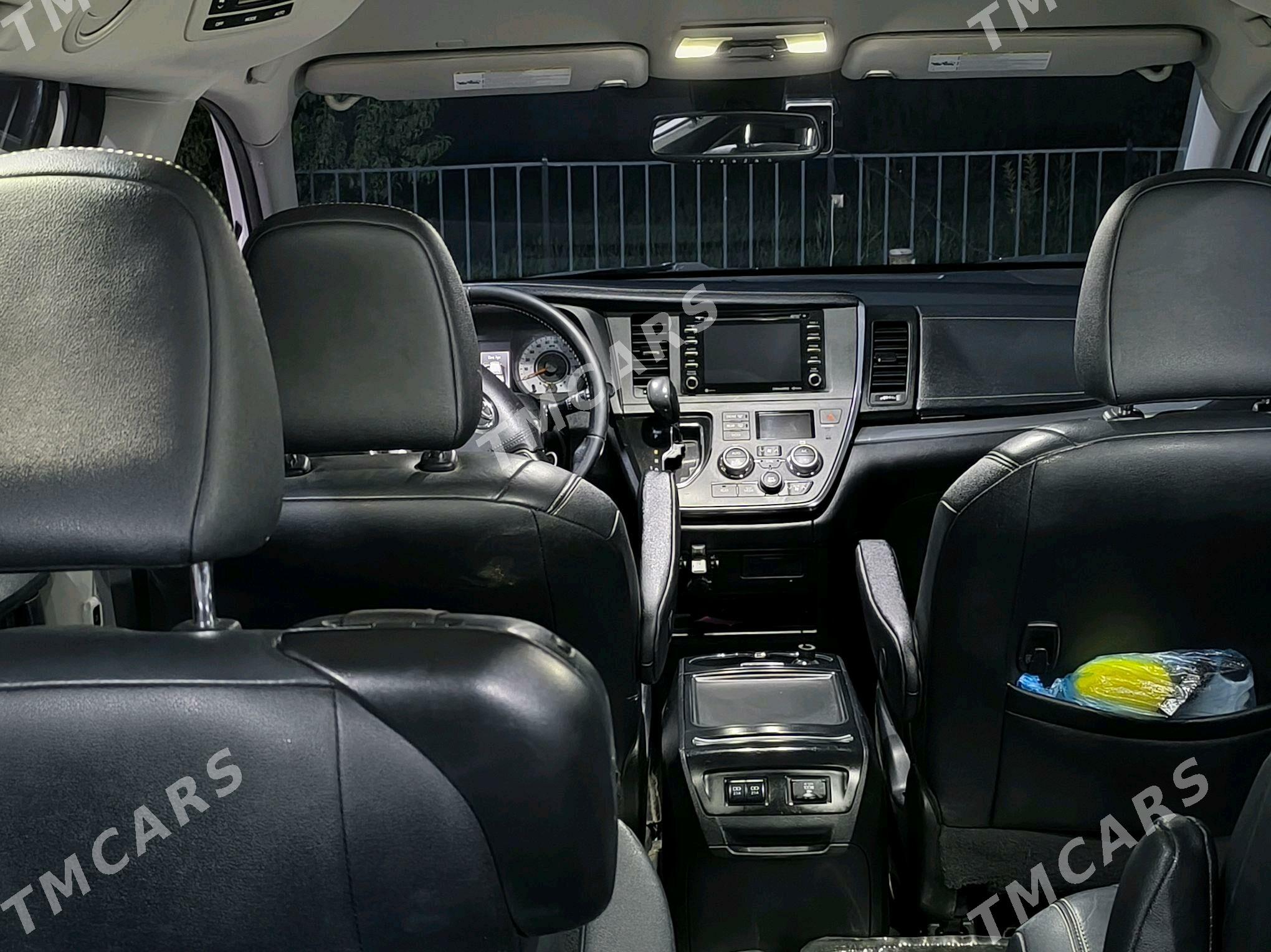 Toyota Sienna 2019 - 420 000 TMT - Койтендаг - img 5