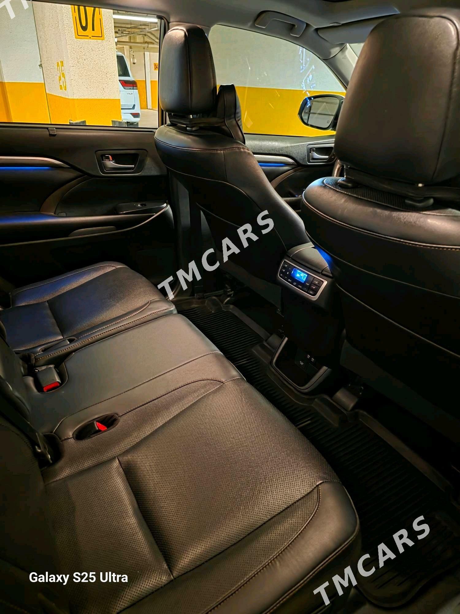 Toyota Highlander 2019 - 565 000 TMT - Ашхабад - img 3