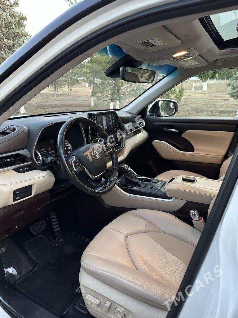 Toyota Highlander 2021 - 588 900 TMT - Ашхабад - img 8