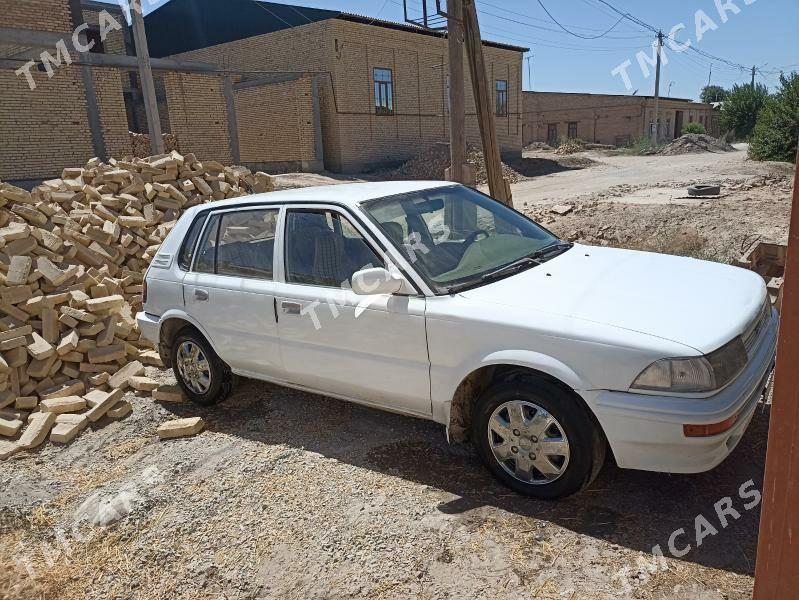 Toyota Corolla 1990 - 30 000 TMT - Чарджоу - img 3