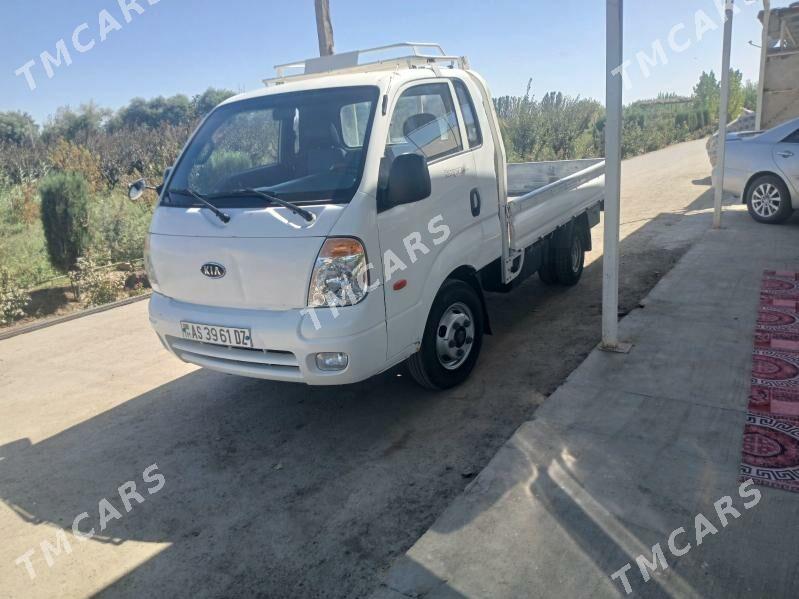 Kia Bongo 2009 - 220 000 TMT - Дашогуз - img 3