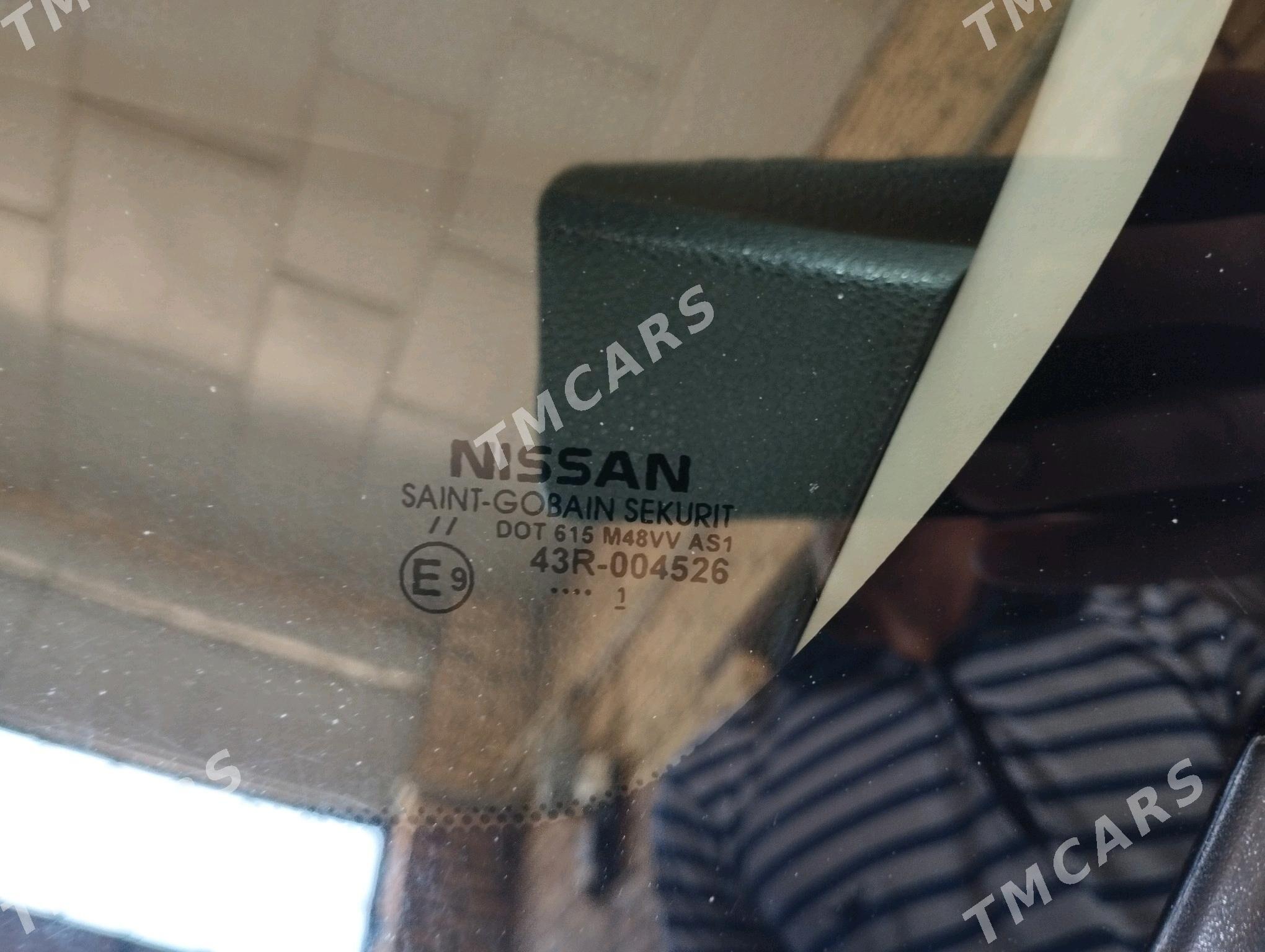 Nissan Versa 2011 - 120 000 TMT - Халач - img 4