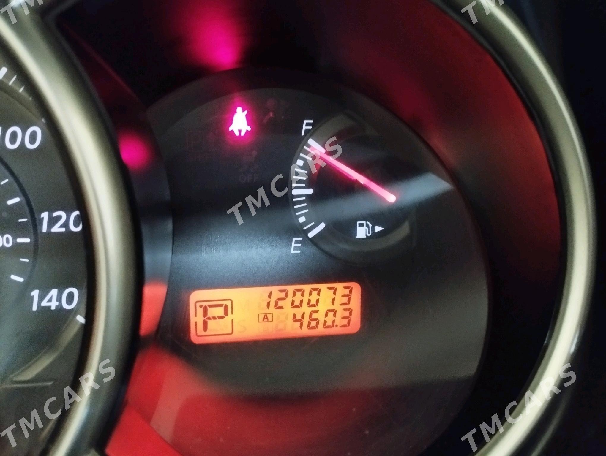 Nissan Versa 2011 - 120 000 TMT - Халач - img 8