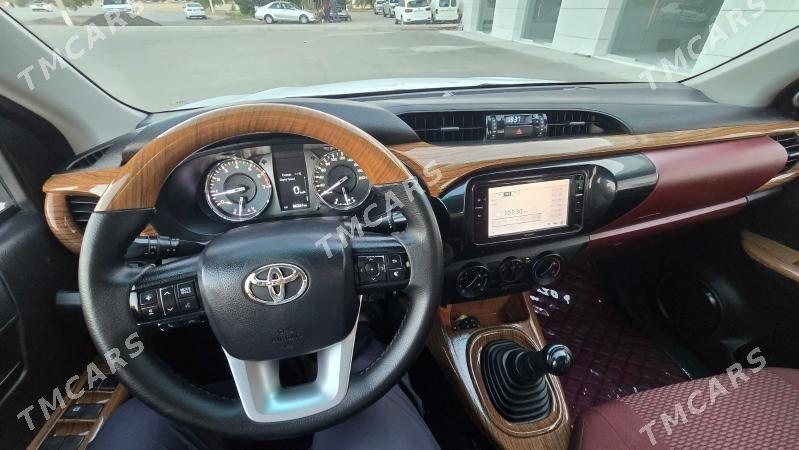 Toyota Hilux 2020 - 355 000 TMT - Ашхабад - img 6