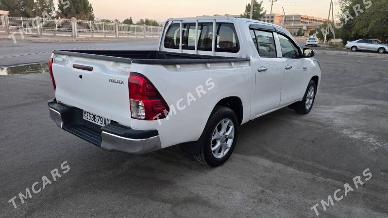 Toyota Hilux 2020 - 355 000 TMT - Ашхабад - img 9