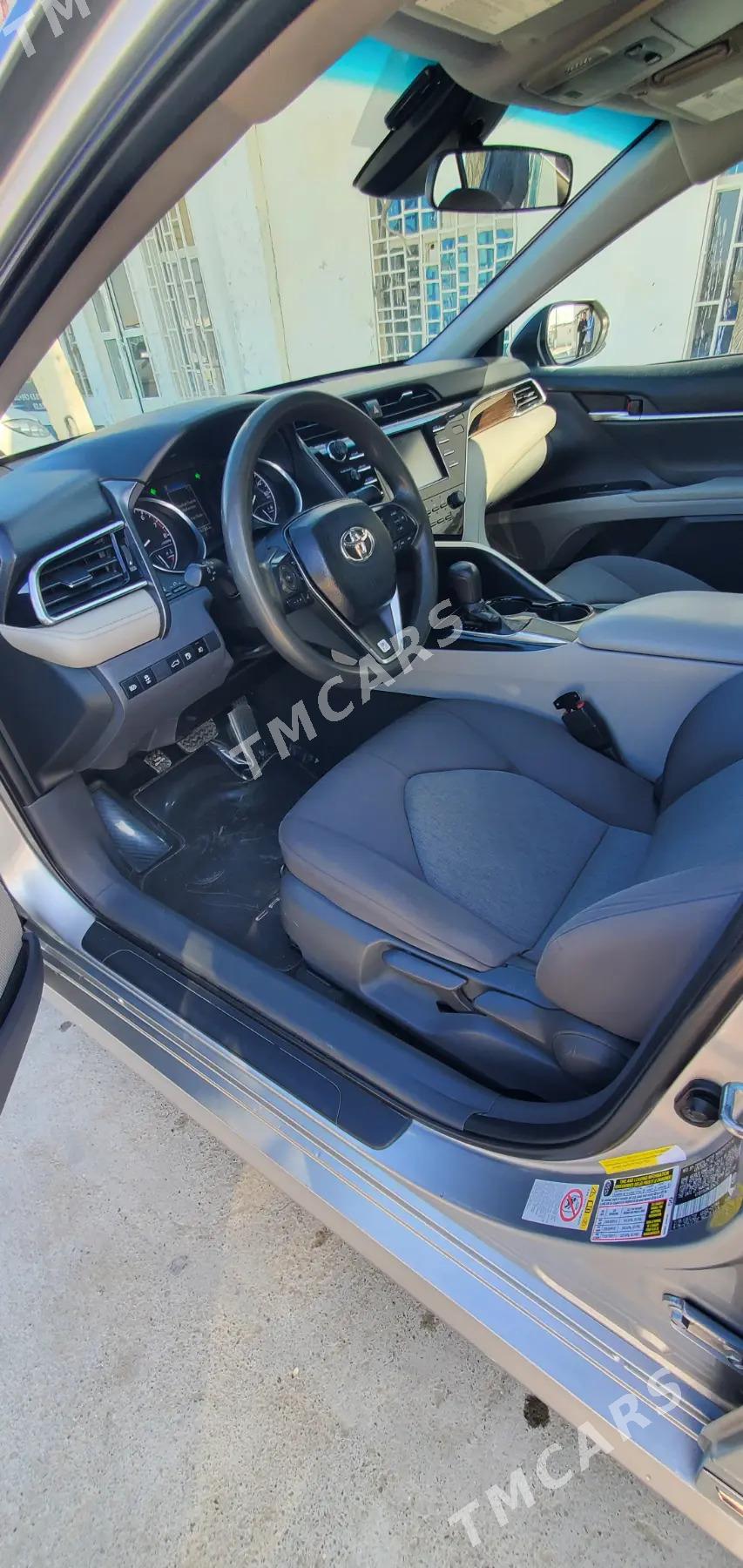 Toyota Camry 2017 - 265 000 TMT - Анев - img 6