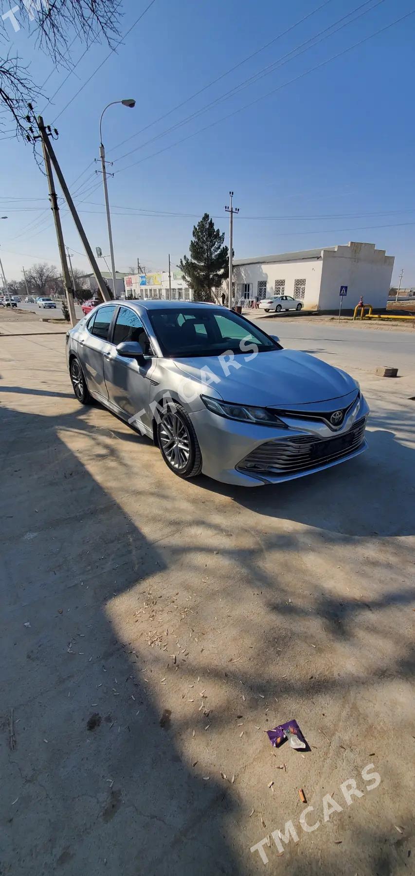 Toyota Camry 2017 - 265 000 TMT - Анев - img 2