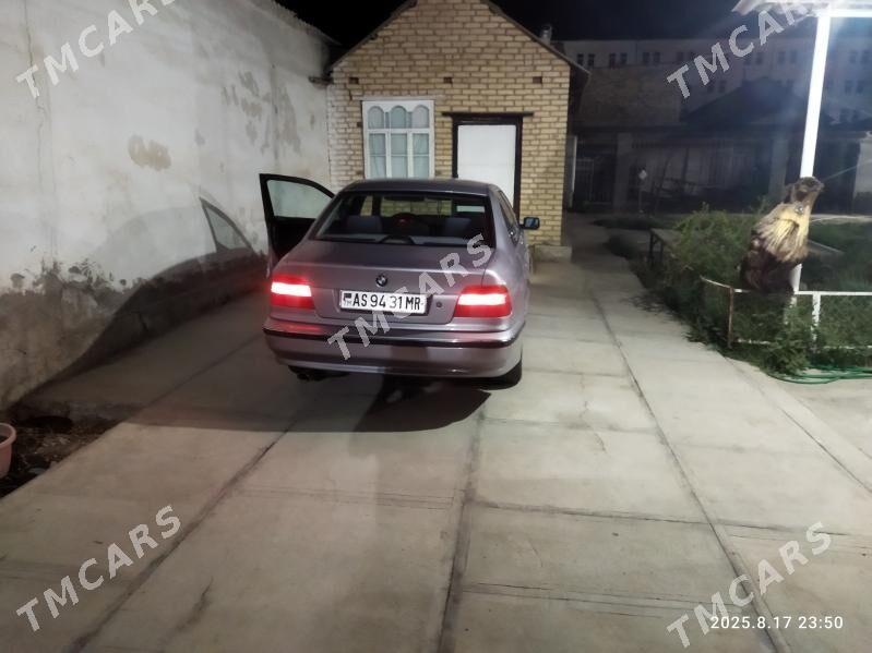 BMW E39 1997 - 90 000 TMT - Мары - img 2
