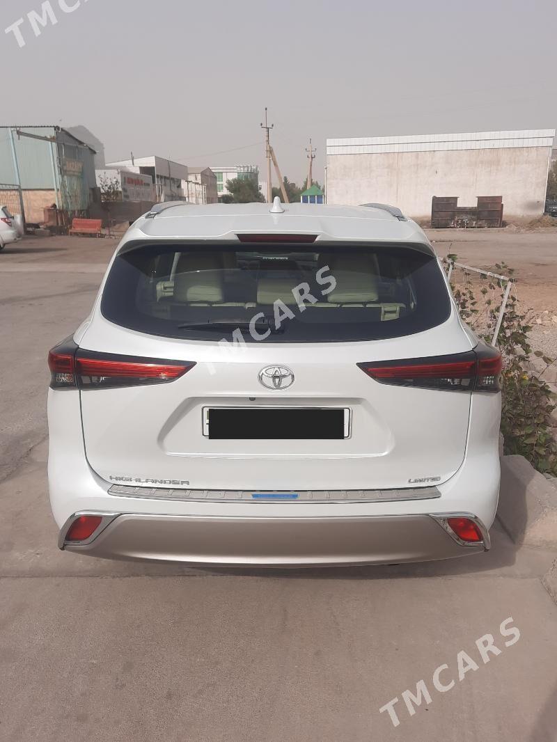 Toyota Highlander 2021 - 530 000 TMT - Мары - img 4