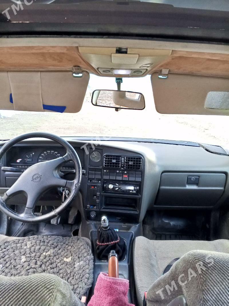 Opel Omega 1989 - 30 000 TMT - Mary - img 2