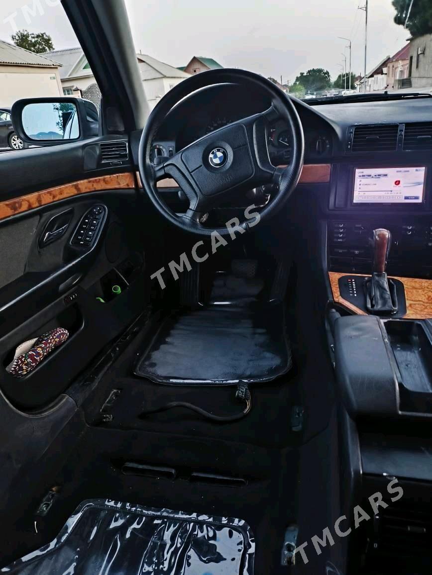 BMW E39 1998 - 75 000 TMT - Балканабат - img 2