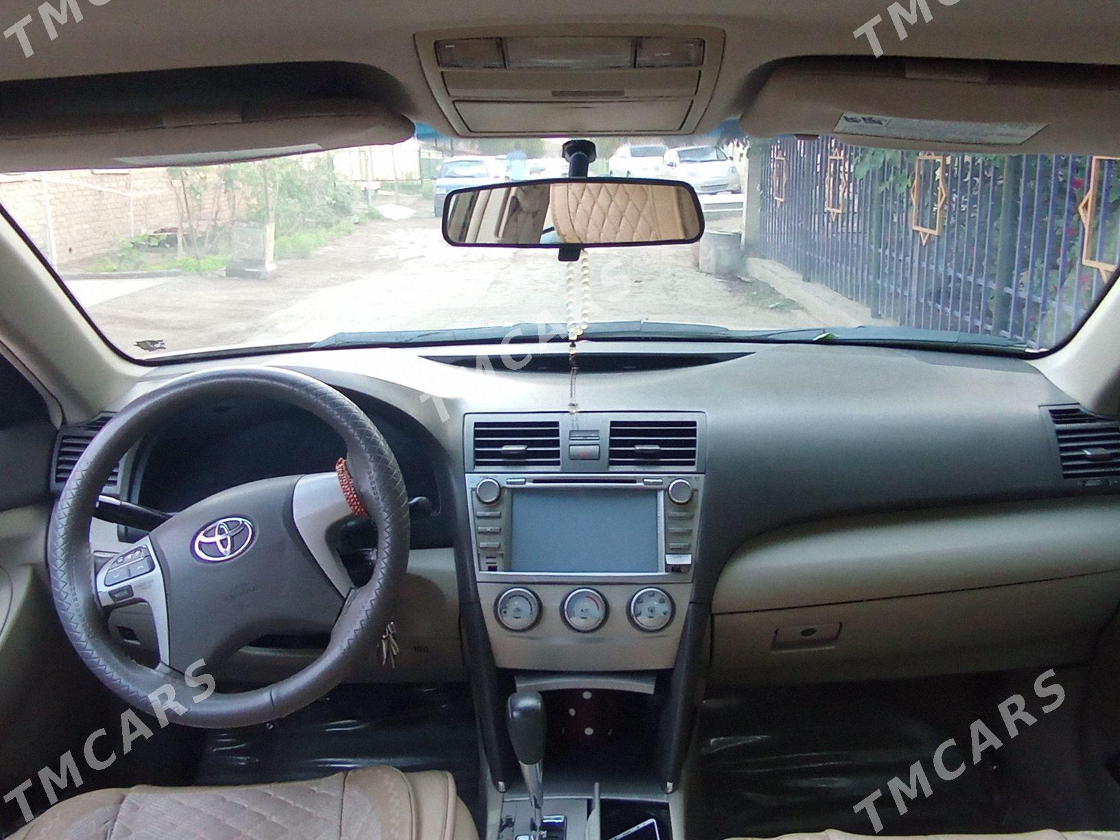 Toyota Camry 2011 - 225 000 TMT - Дашогуз - img 2