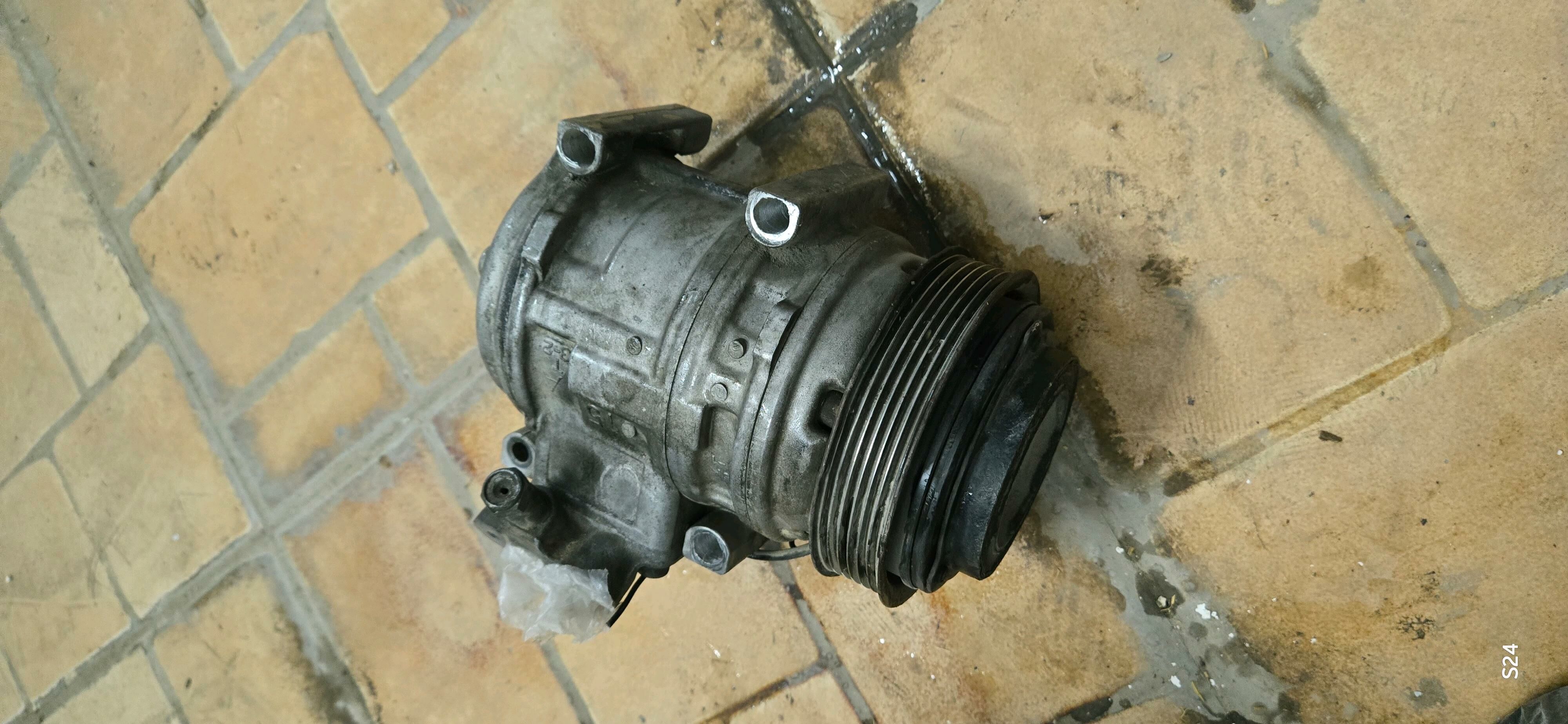 Kompressor 1.8 motor 1 000 TMT - Podwoýski köç. (Bitarap Türkmenistan şaýoly) - img 5
