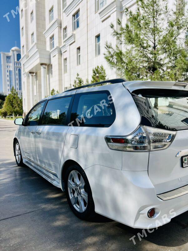 Toyota Sienna 2019 - 490 000 TMT - Бузмеин ГРЭС - img 2