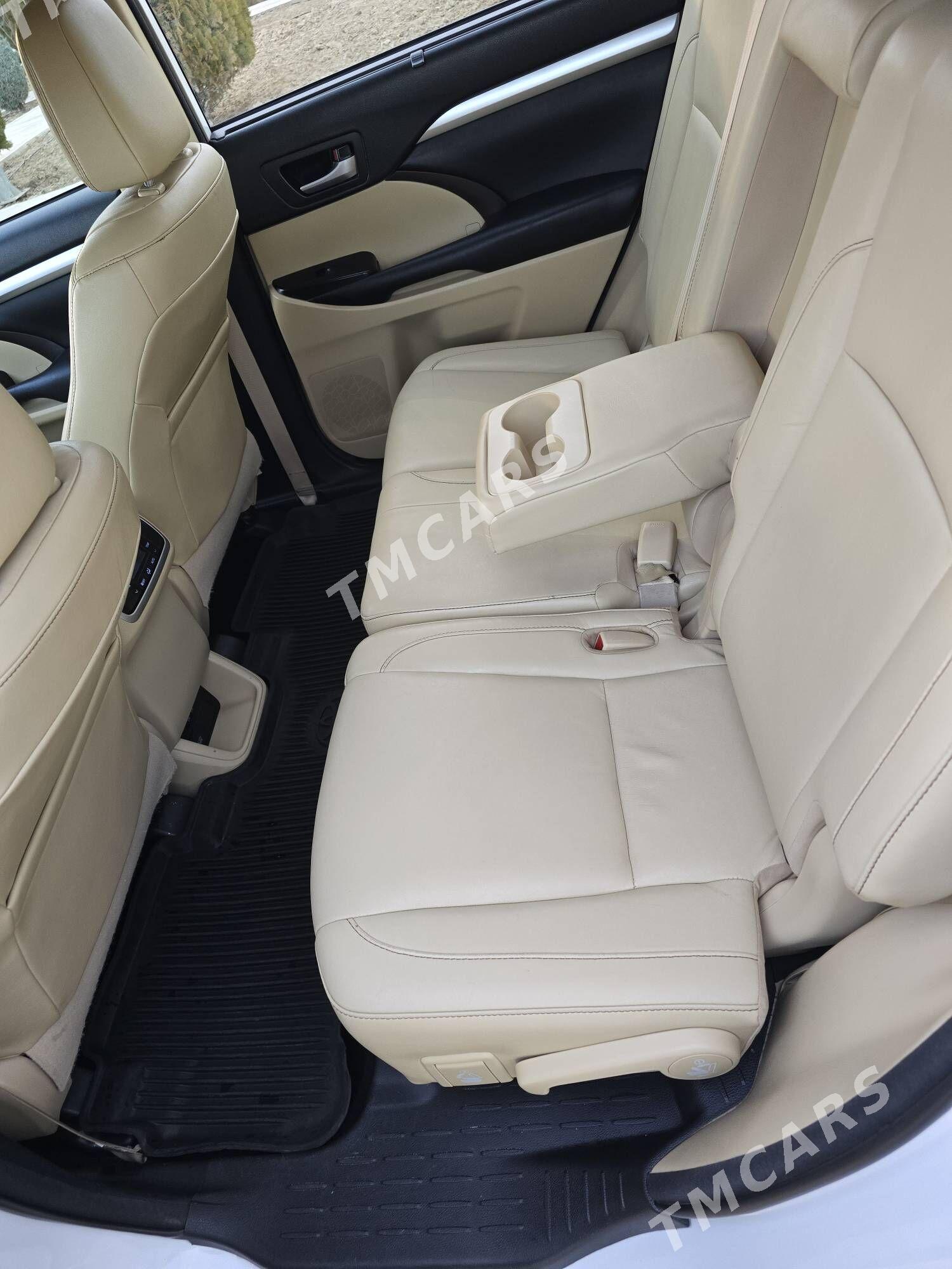 Toyota Highlander 2018 - 430 000 TMT - Бузмеин ГРЭС - img 2