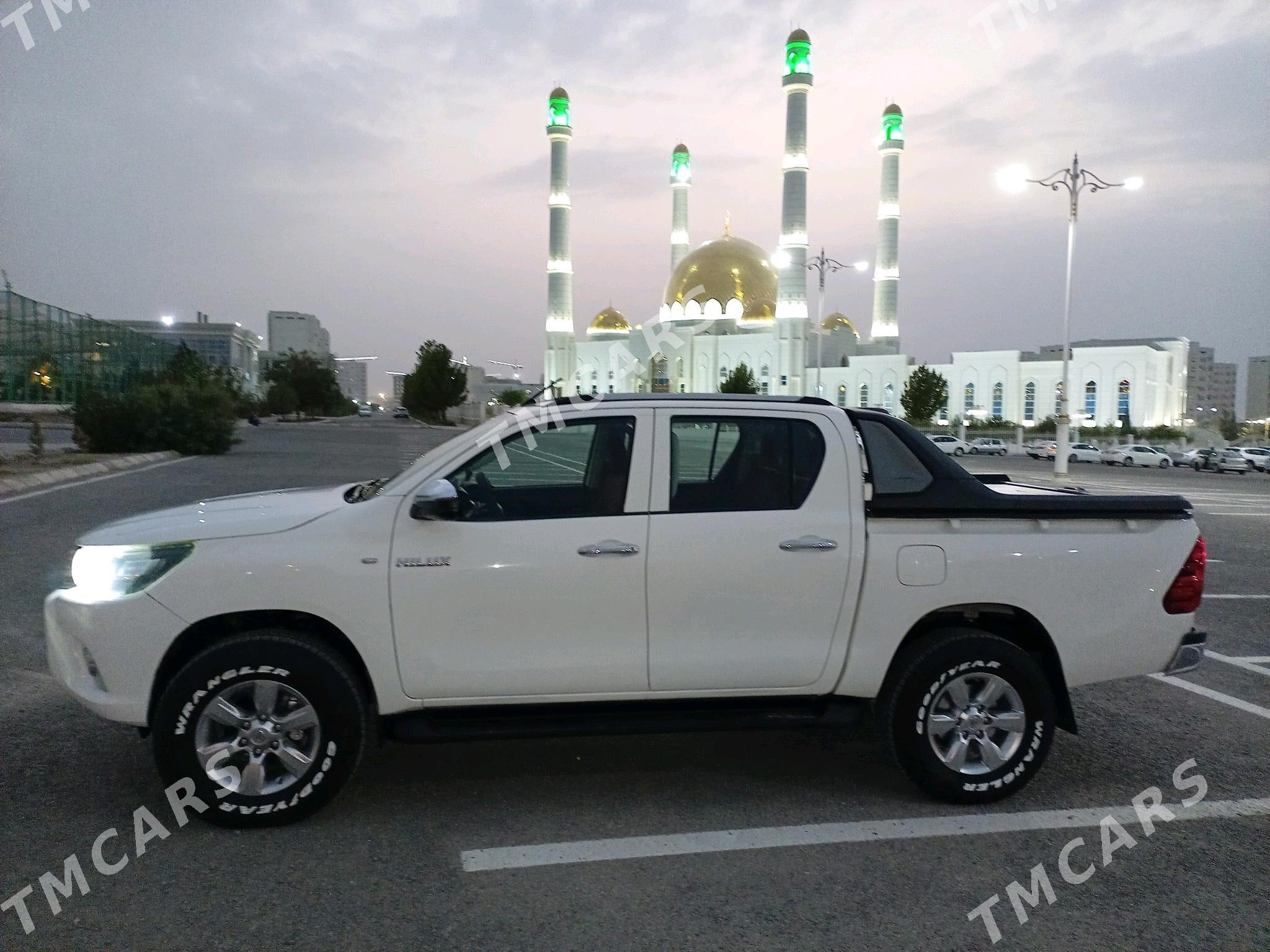 Toyota Hilux 2020 - 500 000 TMT - Ашхабад - img 3