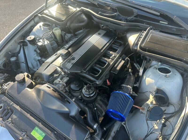 BMW E39 2000 - 143 000 TMT - Mary - img 8