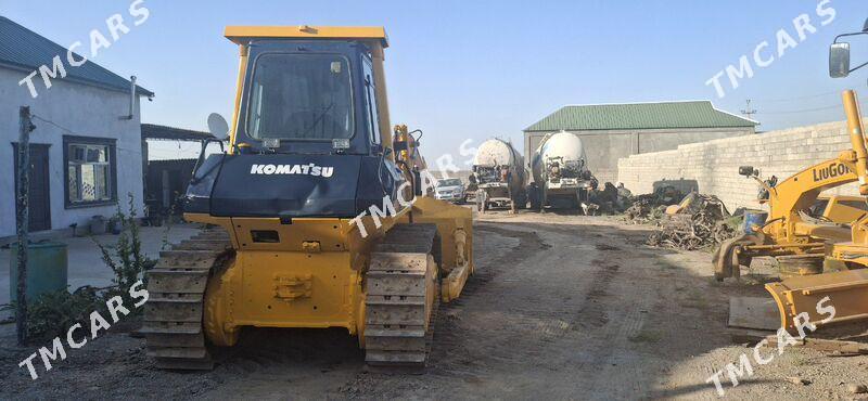 Komatsu D65EX-17 2008 - 1 000 000 TMT - "Altyn Asyr" Gündogar bazary (Jygyllyk) - img 5