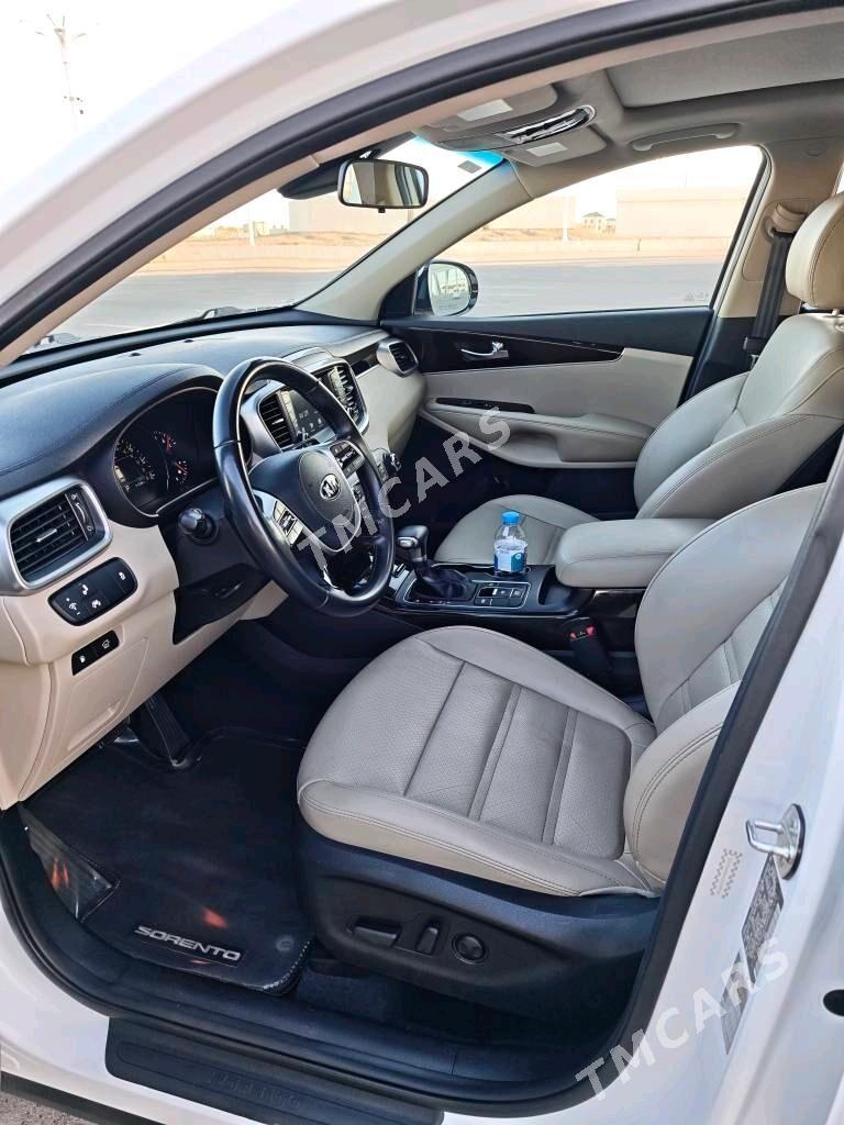 Kia Sorento 2019 - 340 000 TMT - Мары - img 3