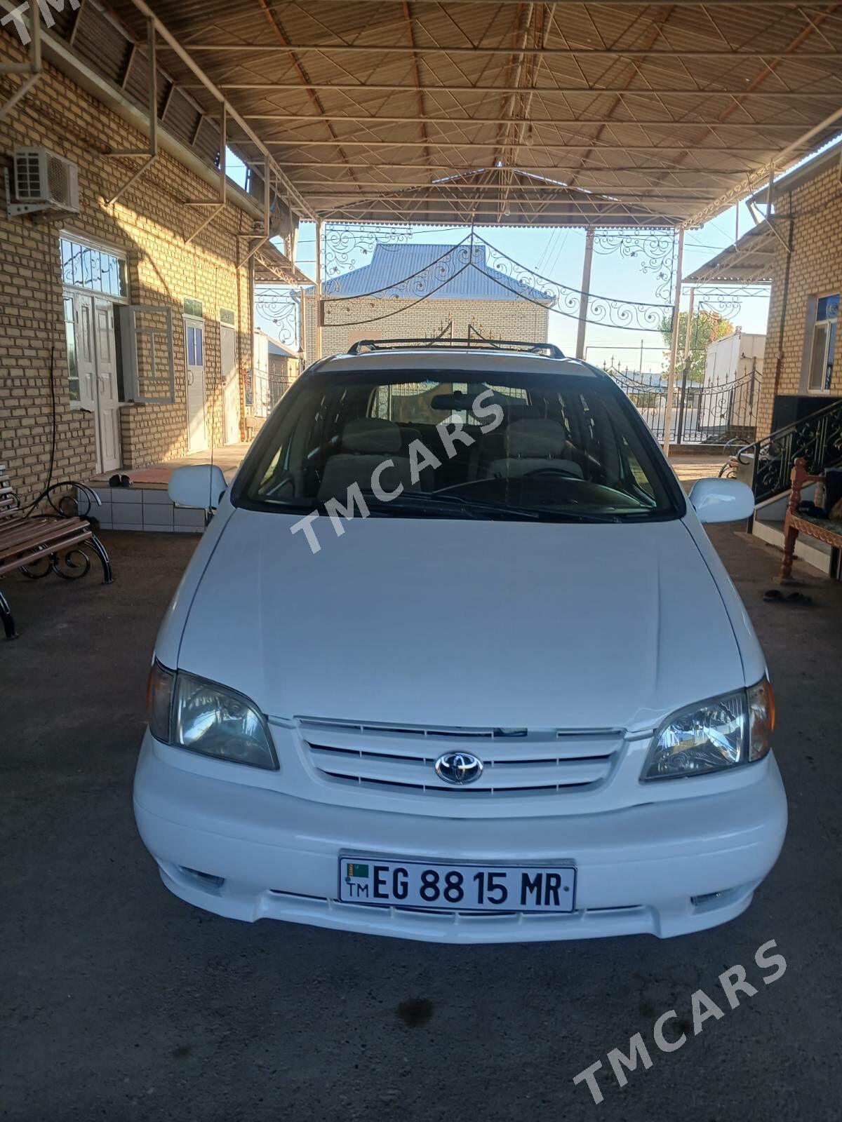 Toyota Sienna 2002 - 145 000 TMT - Мары - img 3