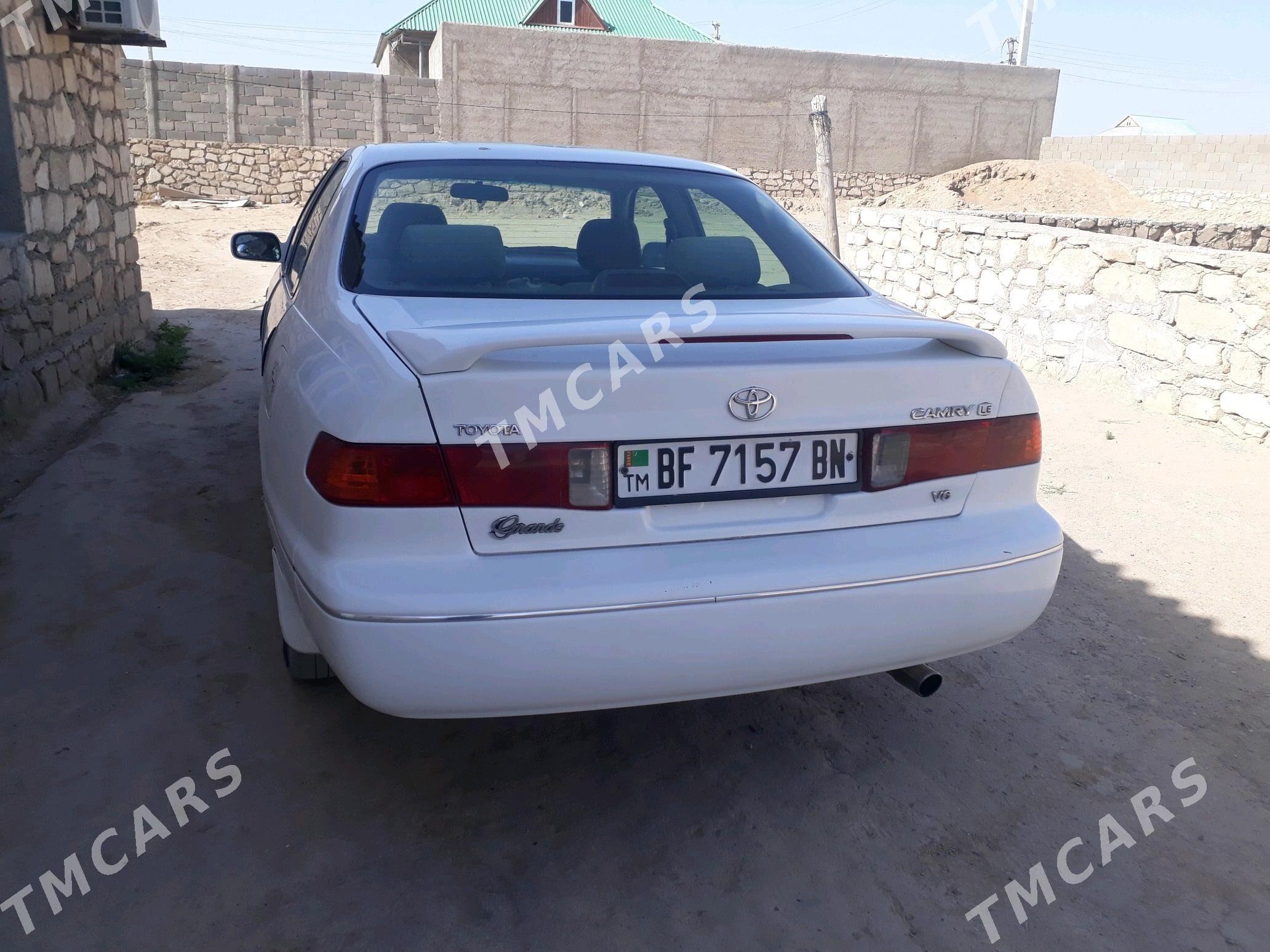 Toyota Camry 2001 - 125 000 TMT - Türkmenbaşy - img 4