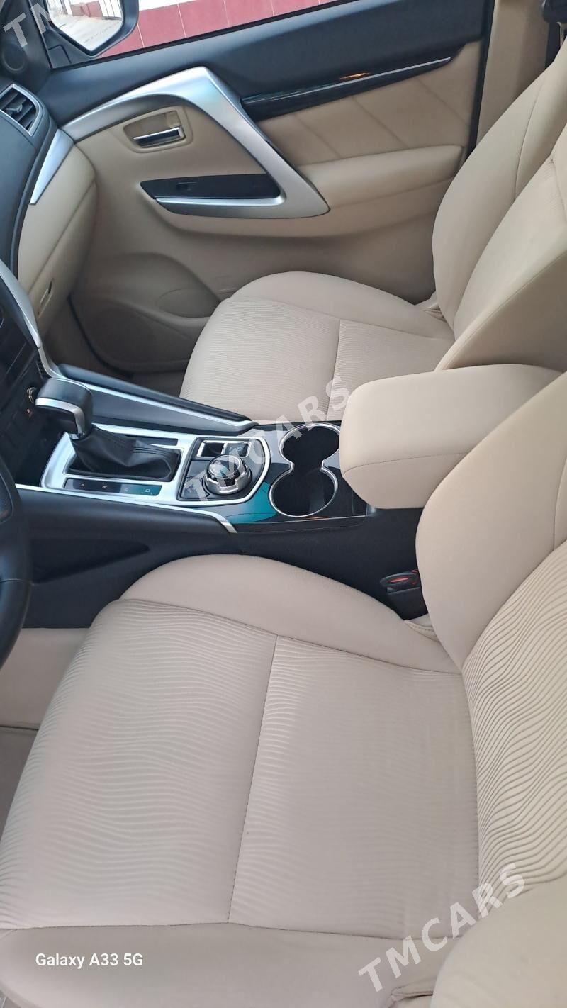 Mitsubishi Montero Sport 2019 - 375 000 TMT - Aşgabat - img 7