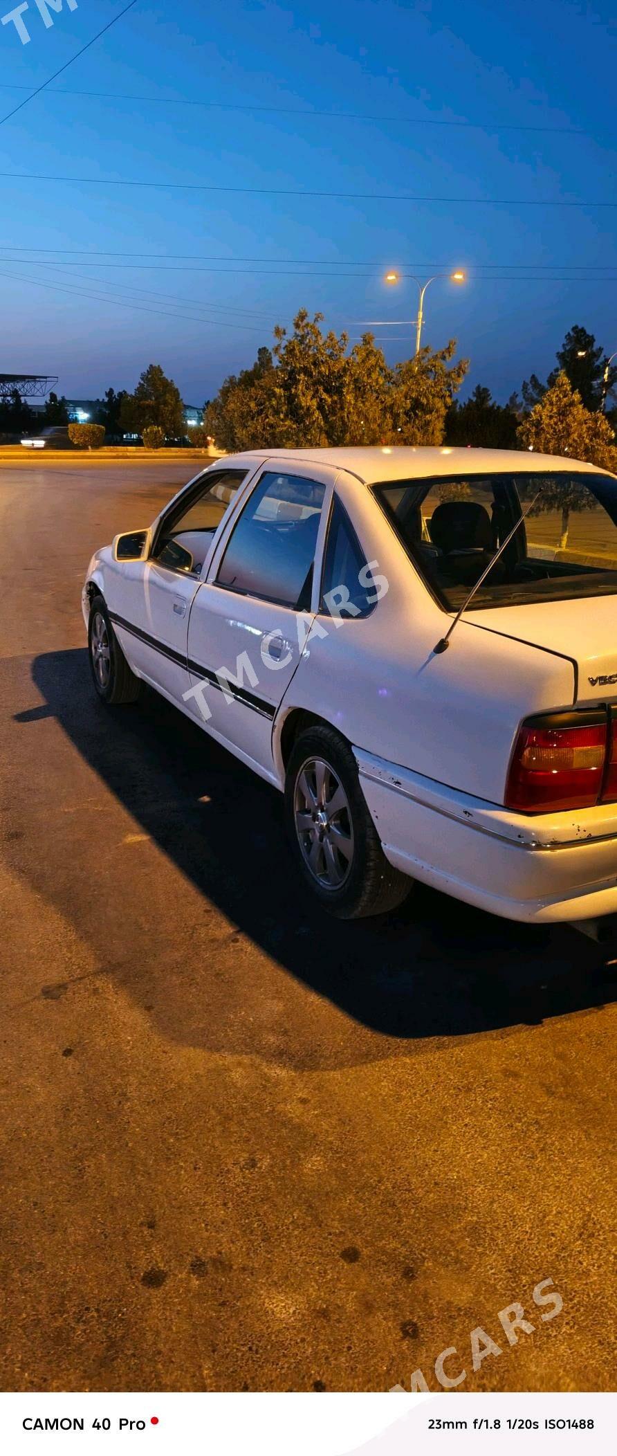 Opel Vectra 1991 - 30 000 TMT - Бахарден - img 4