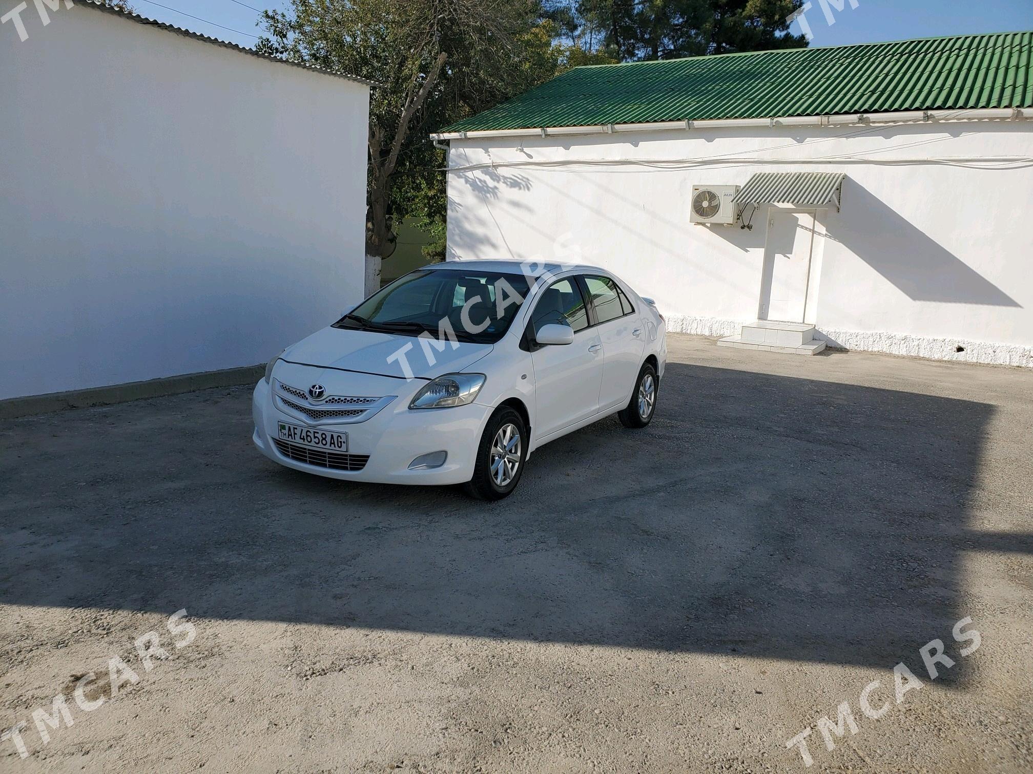 Toyota Yaris 2008 - 125 000 TMT - Бузмеин - img 6