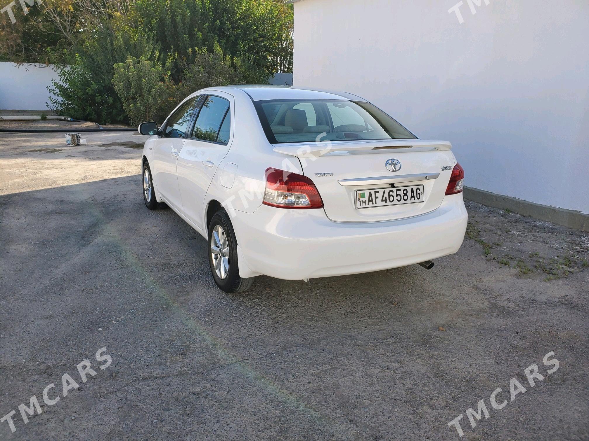Toyota Yaris 2008 - 125 000 TMT - Бузмеин - img 7
