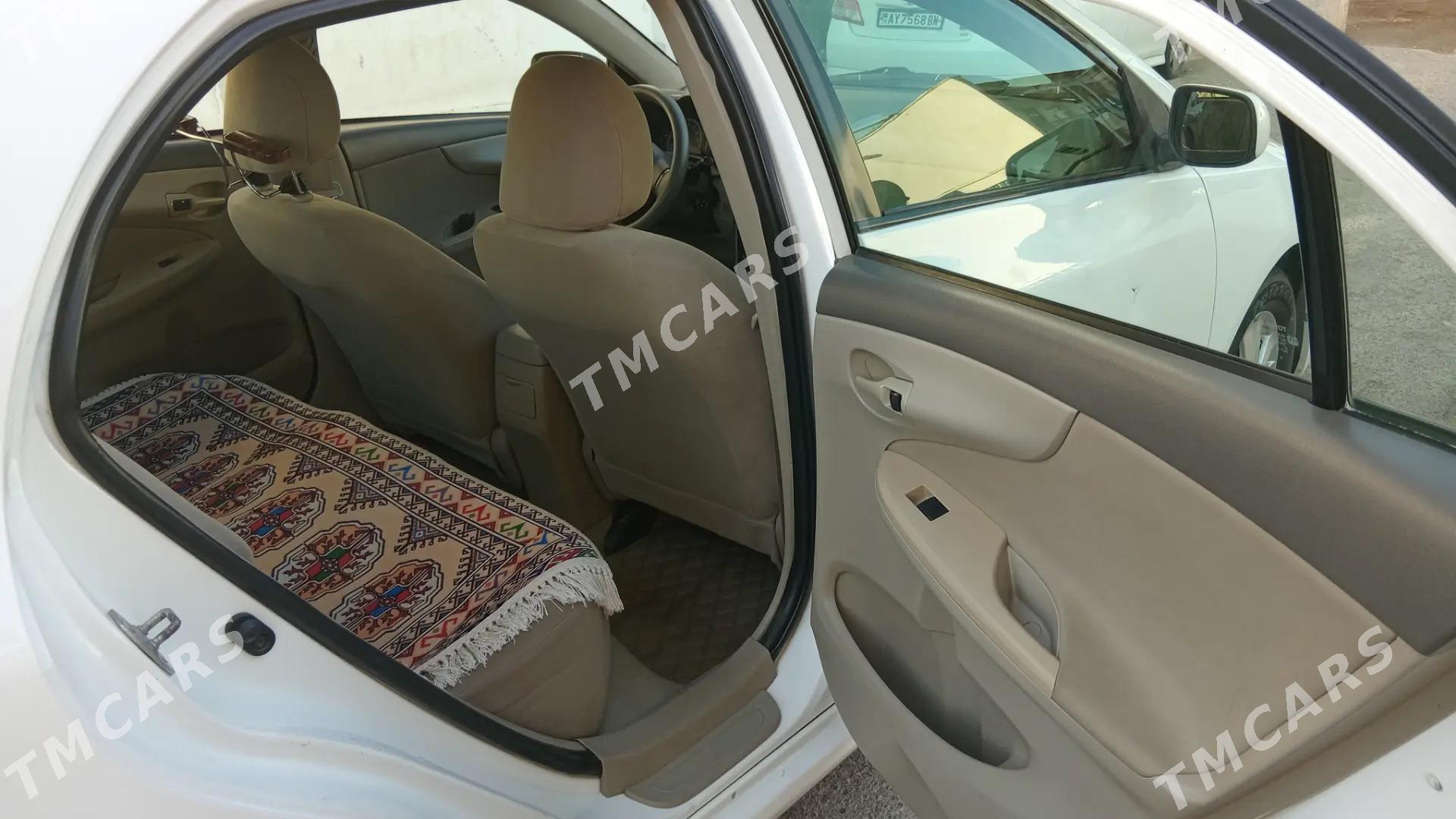 Toyota Corolla 2008 - 140 000 TMT - Айтакова (ул. Огузхана) - img 4