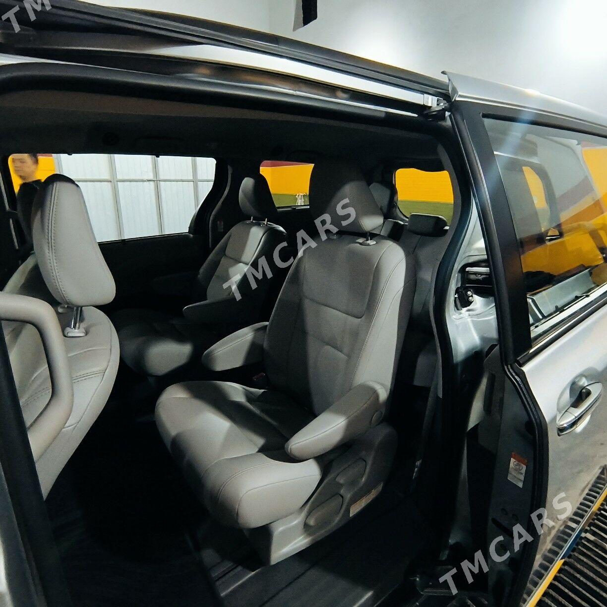 Toyota Sienna 2020 - 480 000 TMT - Дянев - img 2