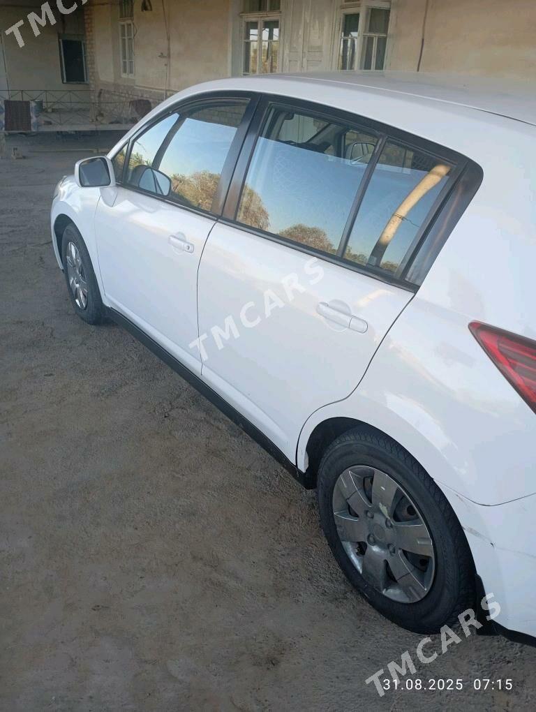 Nissan Versa 2010 - 92 000 TMT - Sakarçäge - img 3