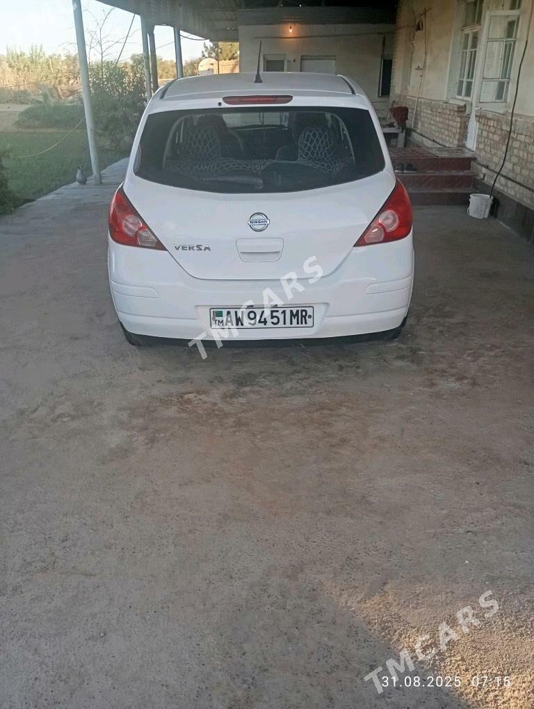Nissan Versa 2010 - 92 000 TMT - Sakarçäge - img 2
