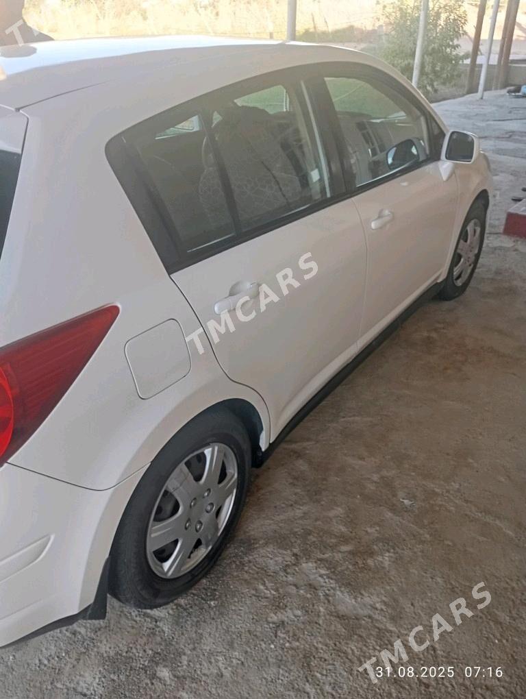 Nissan Versa 2010 - 92 000 TMT - Sakarçäge - img 4