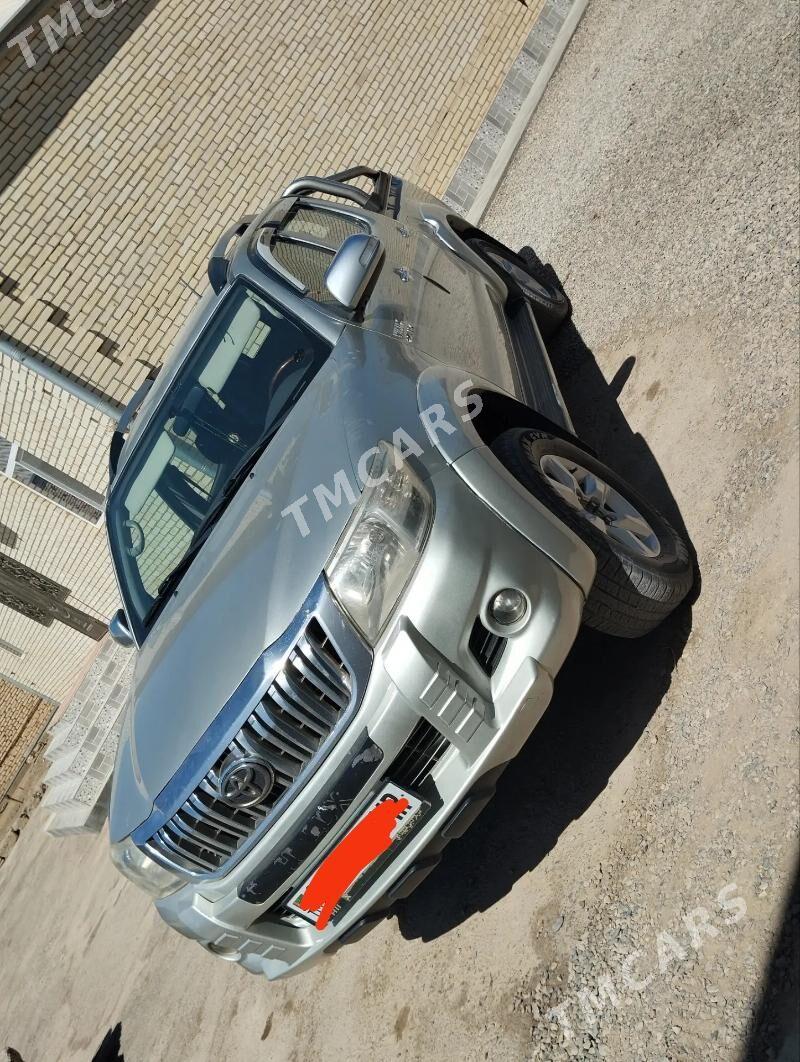 Toyota Hilux 2012 - 320 000 TMT - Мургап - img 5